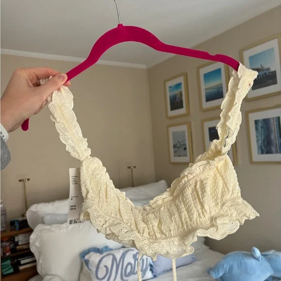 Urban Outfitters Off The Shoulder Top - Picture 3 of 4